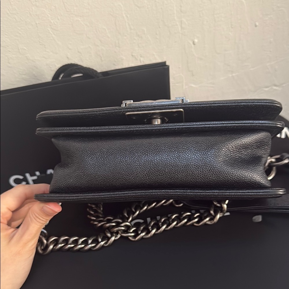 Small Chanel Boy Caviar  Black Quilted - Picture 10 of 15